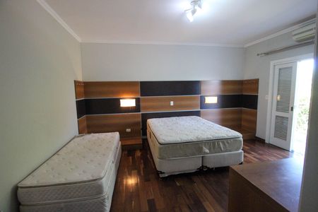 Casa de condomínio para alugar com 323m², 3 quartos e 4 vagas Casa de condomínio para alugar com 323m², 3 quartos e 4 vagasSuíte 3
