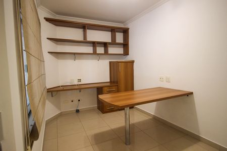 Casa de condomínio para alugar com 323m², 3 quartos e 4 vagas Casa de condomínio para alugar com 323m², 3 quartos e 4 vagasEscritório