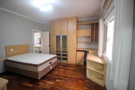 Casa de condomínio para alugar com 323m², 3 quartos e 4 vagas Casa de condomínio para alugar com 323m², 3 quartos e 4 vagasSuíte 1