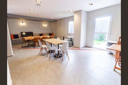 Apartamento para alugar com 34m², 2 quartos e sem vaga Apartamento para alugar com 34m², 2 quartos e sem vagaÁrea comum - Salão de festas