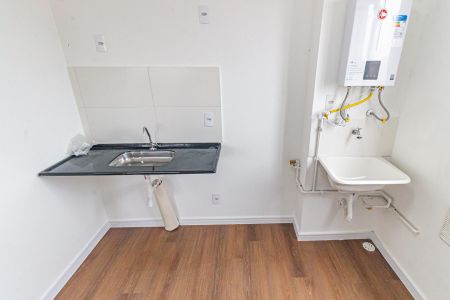 Apartamento para alugar com 34m², 2 quartos e sem vaga Apartamento para alugar com 34m², 2 quartos e sem vagaCozinha e Área de Serviço