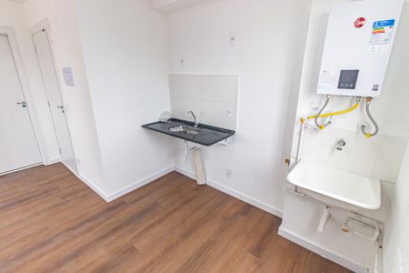 Apartamento para alugar com 34m², 2 quartos e sem vaga Apartamento para alugar com 34m², 2 quartos e sem vagaCozinha e Área de Serviço