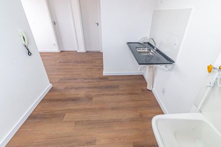 Apartamento para alugar com 34m², 2 quartos e sem vaga Apartamento para alugar com 34m², 2 quartos e sem vagaCozinha e Área de Serviço