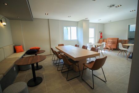 Apartamento à venda com 34m², 2 quartos e sem vagaÁrea comum