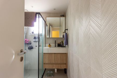 Apartamento à venda com 84m², 2 quartos e 2 vagasSuíte 1 Banheiro