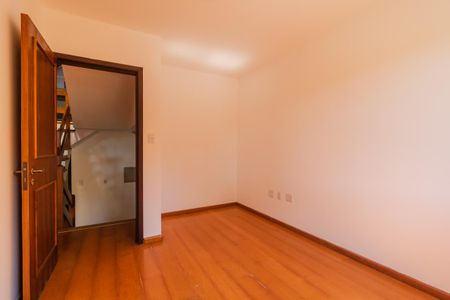 Casa à venda com 193m², 3 quartos e 2 vagasQuarto 2