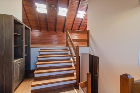 Casa à venda com 193m², 3 quartos e 2 vagasSotão