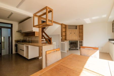 Casa à venda com 193m², 3 quartos e 2 vagasSala