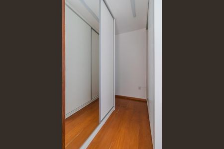 Casa à venda com 193m², 3 quartos e 2 vagasSuíte