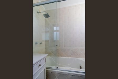 Casa à venda com 193m², 3 quartos e 2 vagasBanheiro da Suíte