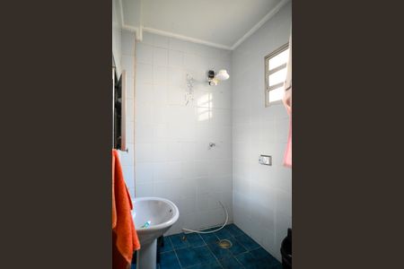 Casa à venda com 300m², 4 quartos e 6 vagasBanheiro de Serviço