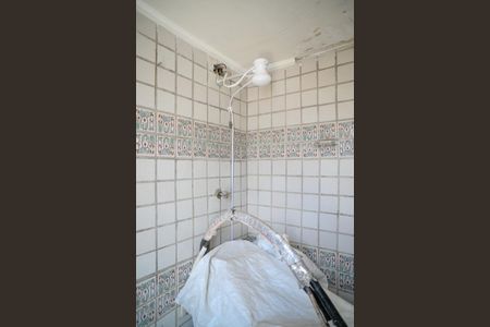 Casa à venda com 300m², 4 quartos e 6 vagasBanheiro do Quarto 4 Suite