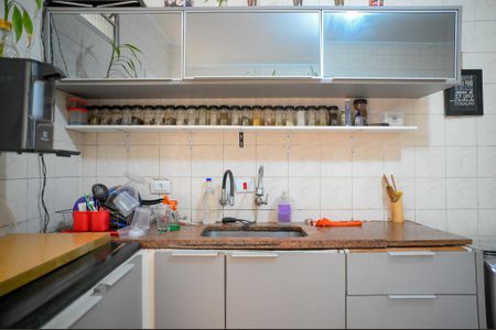 Casa à venda com 300m², 4 quartos e 6 vagasCozinha