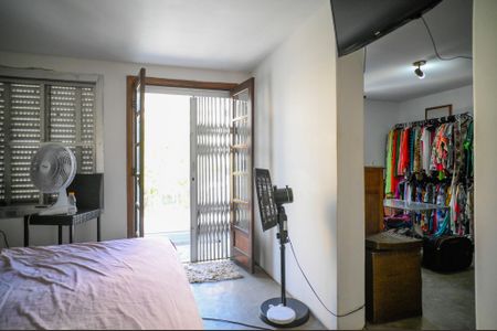 Casa à venda com 300m², 4 quartos e 6 vagasQuarto 2 - Suite