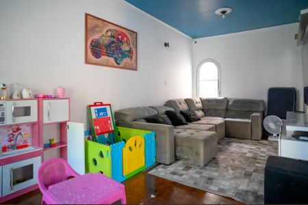 Casa à venda com 300m², 4 quartos e 6 vagasSala