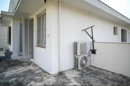 Casa à venda com 300m², 4 quartos e 6 vagasVaranda - Quarto 2 Suite