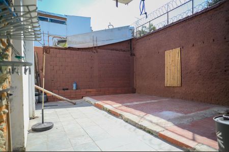 Casa à venda com 300m², 4 quartos e 6 vagasQuintal