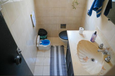 Casa à venda com 300m², 4 quartos e 6 vagasLavabo