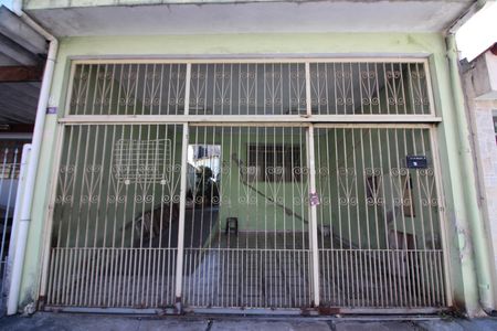 Casa à venda com 125m², 3 quartos e 1 vagaFachada