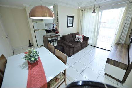 Apartamento para alugar com 63m², 2 quartos e 1 vaga Apartamento para alugar com 63m², 2 quartos e 1 vagaSala