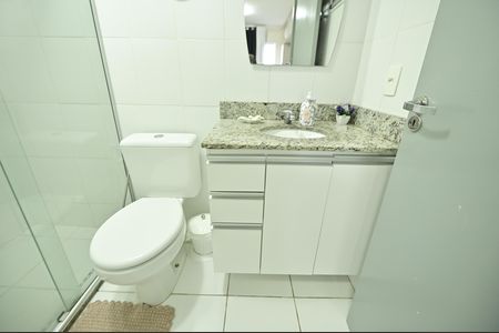 Apartamento para alugar com 63m², 2 quartos e 1 vaga Apartamento para alugar com 63m², 2 quartos e 1 vagaBanheiro