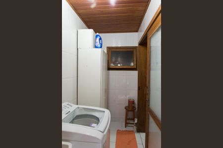 Casa à venda com 240m², 3 quartos e 3 vagasFoto 01