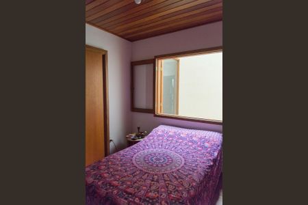 Casa à venda com 240m², 3 quartos e 3 vagasFoto 01