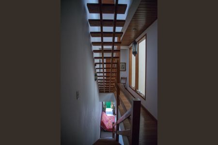 Casa à venda com 240m², 3 quartos e 3 vagasFoto 01