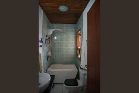 Casa à venda com 240m², 3 quartos e 3 vagasFoto 01