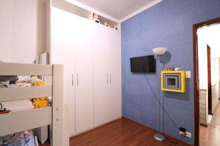 Casa de condomínio à venda com 300m², 4 quartos e 2 vagasQuarto