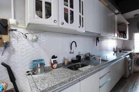 Casa de condomínio à venda com 300m², 4 quartos e 2 vagasDetalhe