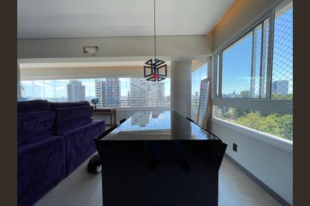 Apartamento à venda com 84m², 2 quartos e 2 vagasSala