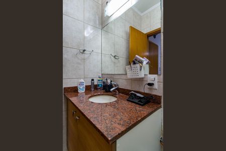 Casa à venda com 358m², 3 quartos e 5 vagasBanheiro da Suíte 1