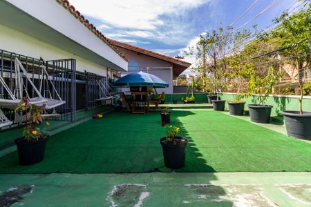 Casa à venda com 358m², 3 quartos e 5 vagasVaranda 2