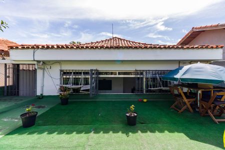 Casa à venda com 358m², 3 quartos e 5 vagasVaranda 2