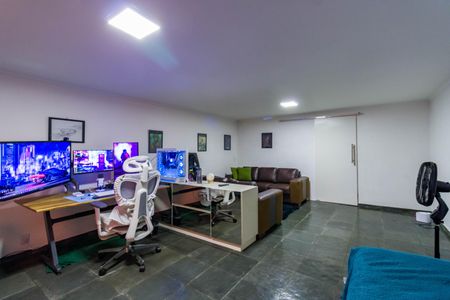 Casa à venda com 358m², 3 quartos e 5 vagasEscritório