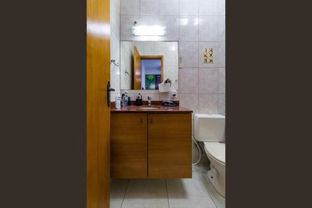 Casa à venda com 358m², 3 quartos e 5 vagasBanheiro da Suíte 1