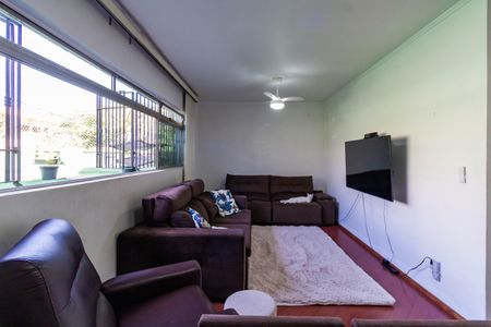 Casa à venda com 358m², 3 quartos e 5 vagasSala