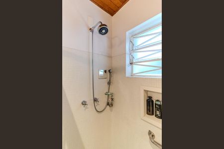 Casa para alugar com 177m², 3 quartos e 2 vagas Casa para alugar com 177m², 3 quartos e 2 vagasBanheiro da Suíte 2