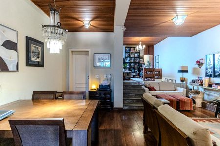 Casa para alugar com 177m², 3 quartos e 2 vagas Casa para alugar com 177m², 3 quartos e 2 vagasSala