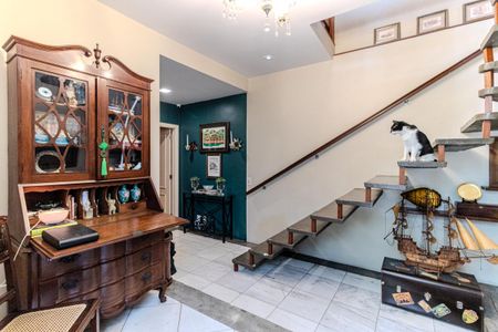 Casa para alugar com 177m², 3 quartos e 2 vagas Casa para alugar com 177m², 3 quartos e 2 vagasHall de Entrada