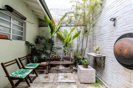 Casa para alugar com 177m², 3 quartos e 2 vagas Casa para alugar com 177m², 3 quartos e 2 vagasGarden