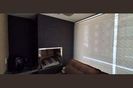 Apartamento à venda com 60m², 2 quartos e 1 vaga Apartamento à venda com 60m², 2 quartos e 1 vagaVaranda