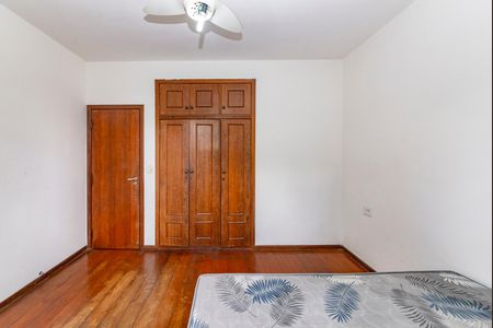 Apartamento para alugar com 90m², 3 quartos e 2 vagas Apartamento para alugar com 90m², 3 quartos e 2 vagasQuarto