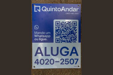 Apartamento para alugar com 90m², 3 quartos e 2 vagas Apartamento para alugar com 90m², 3 quartos e 2 vagasPlaca de aluga instalada na fachada do prédio (XHAW-227)