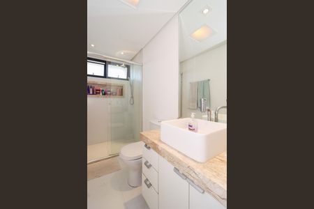 Apartamento à venda com 118m², 3 quartos e 3 vagas Apartamento à venda com 118m², 3 quartos e 3 vagasBanheiro