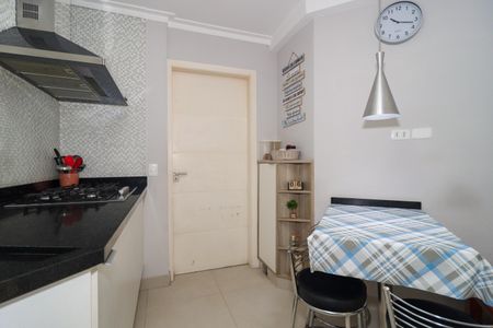 Apartamento à venda com 118m², 3 quartos e 3 vagas Apartamento à venda com 118m², 3 quartos e 3 vagasCozinha