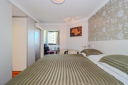 Apartamento à venda com 118m², 3 quartos e 3 vagas Apartamento à venda com 118m², 3 quartos e 3 vagasSuíte