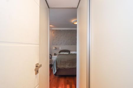 Apartamento à venda com 118m², 3 quartos e 3 vagas Apartamento à venda com 118m², 3 quartos e 3 vagasSuíte