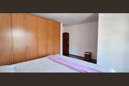 Casa para alugar com 270m², 3 quartos e 3 vagas Casa para alugar com 270m², 3 quartos e 3 vagasSuíte